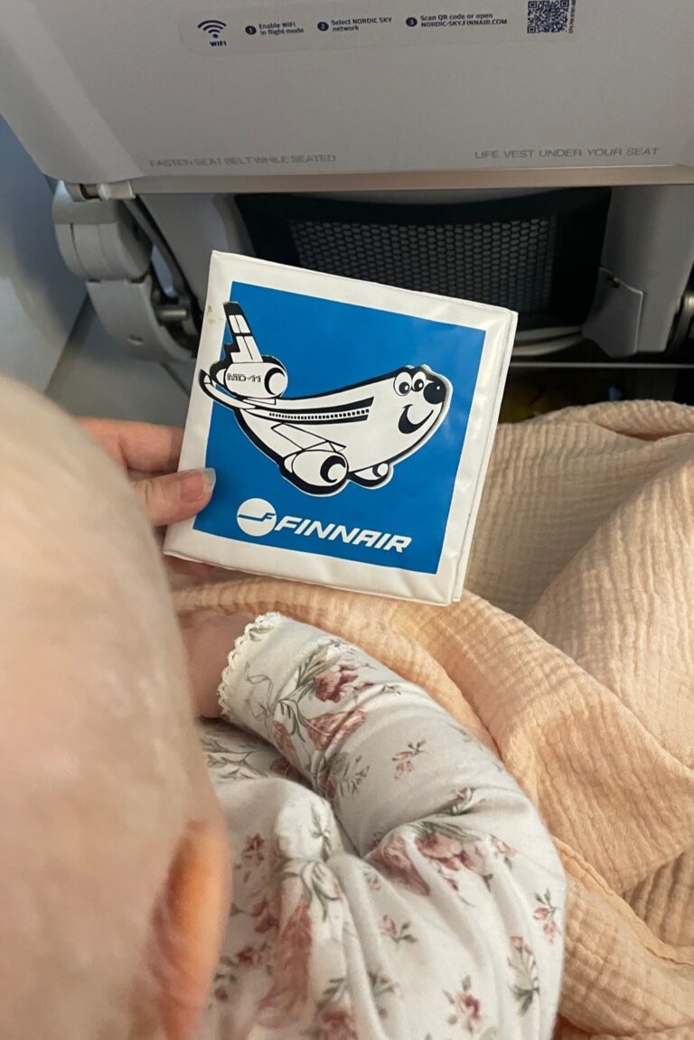 Lentäminen vauvan kanssa – kokemus ja vinkkejä
